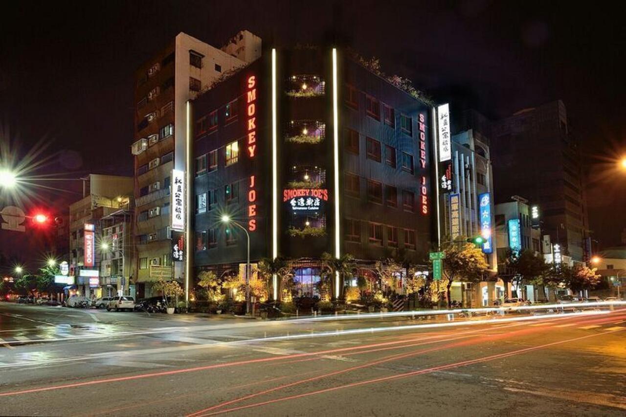 Smokey Joe'S Apartment Kaohsiung Eksteriør bilde